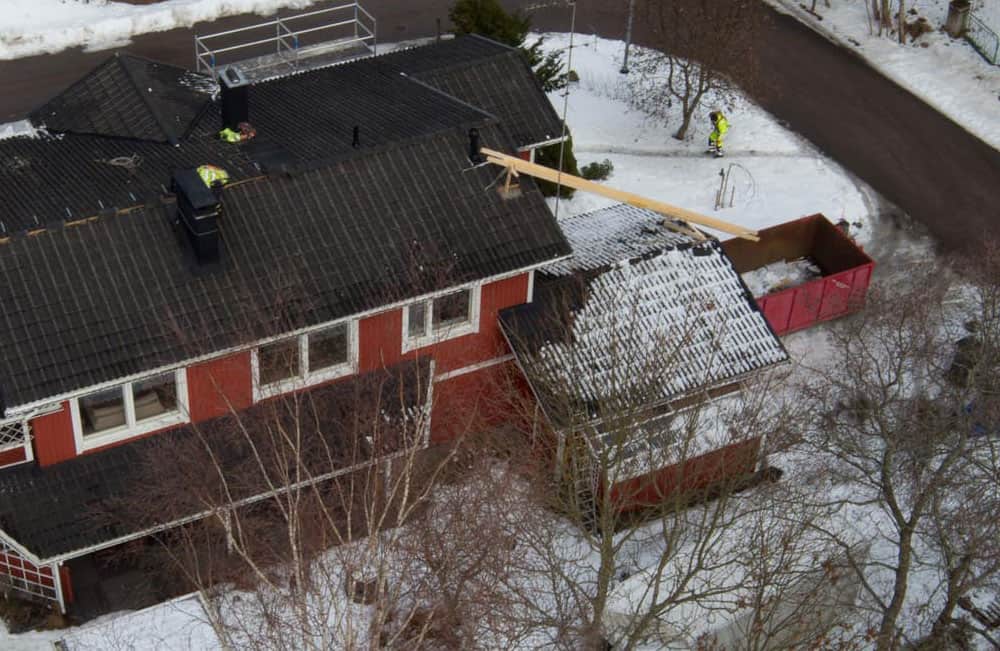 Tiilikattoremontilla katto vuosikymmeniksi